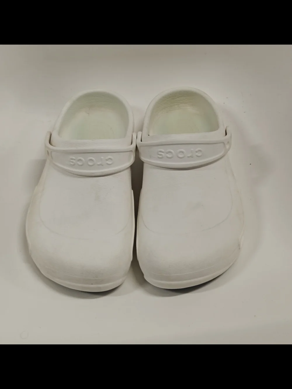 Crocs Baya Clog White Unisex Sandals Men’s 9 / Women’s 11 Lightweight Slip-On Sh